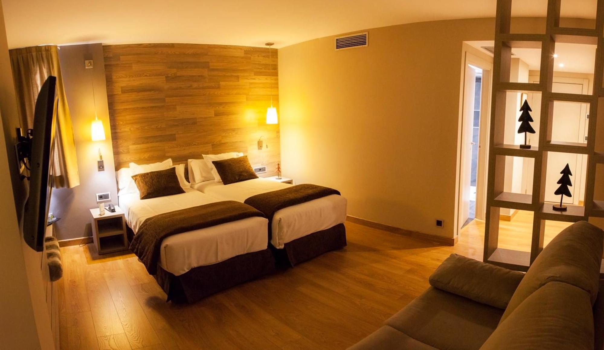 Tuc Blanc Hotell Baqueira Beret Exteriör bild