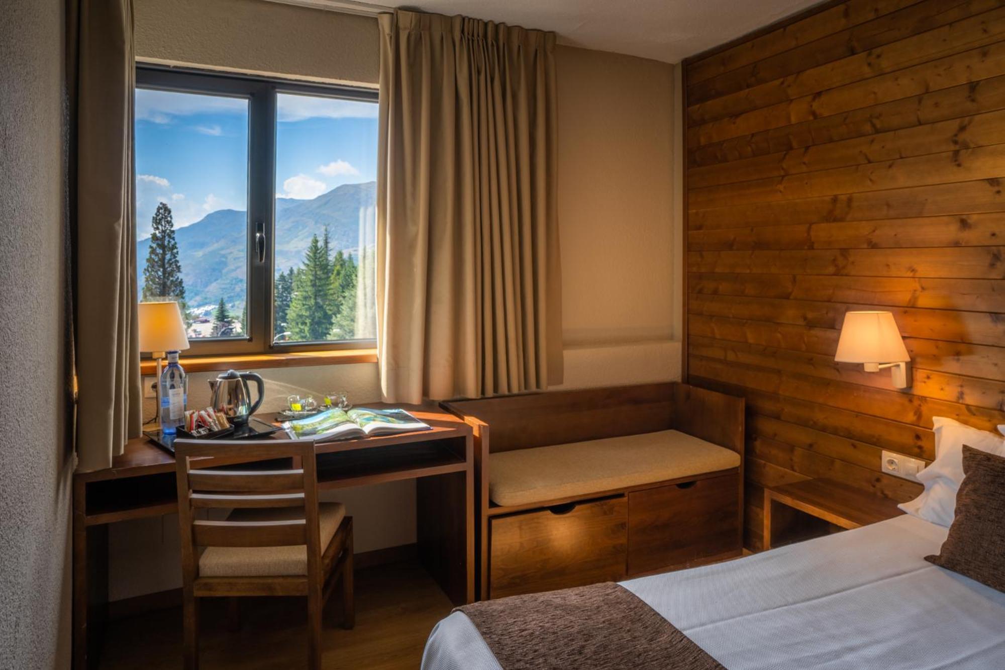 Tuc Blanc Hotell Baqueira Beret Exteriör bild