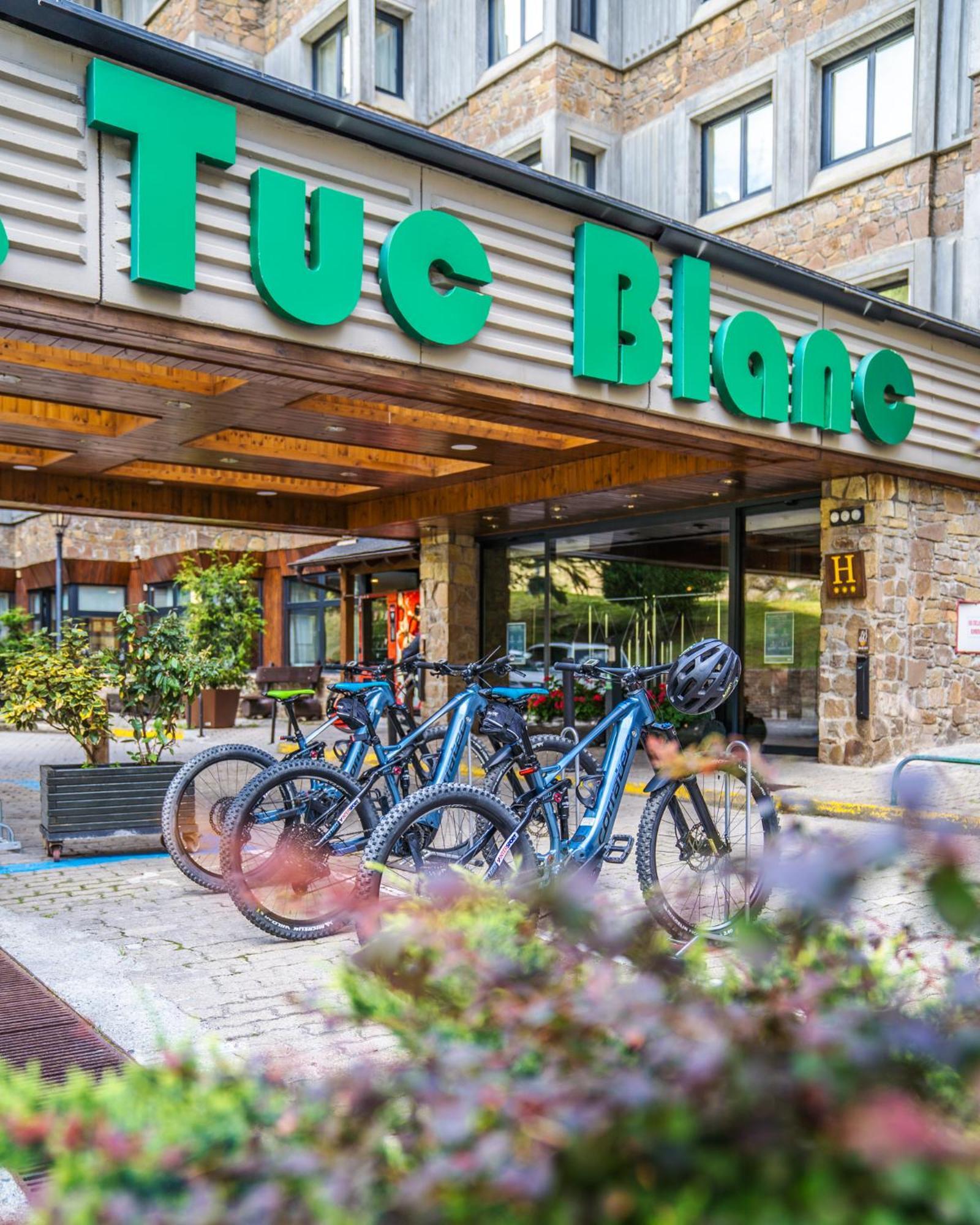 Tuc Blanc Hotell Baqueira Beret Exteriör bild