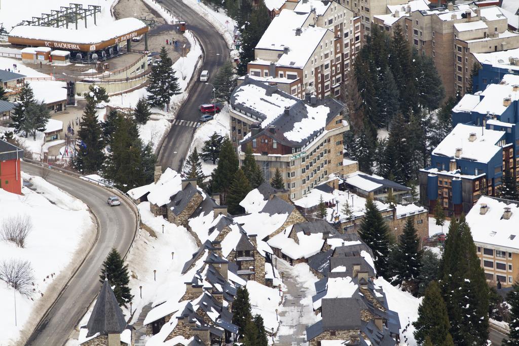 Tuc Blanc Hotell Baqueira Beret Exteriör bild